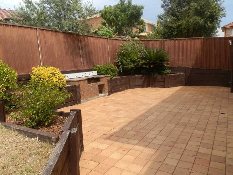 13 McCabe St, Greystanes NSW 2145