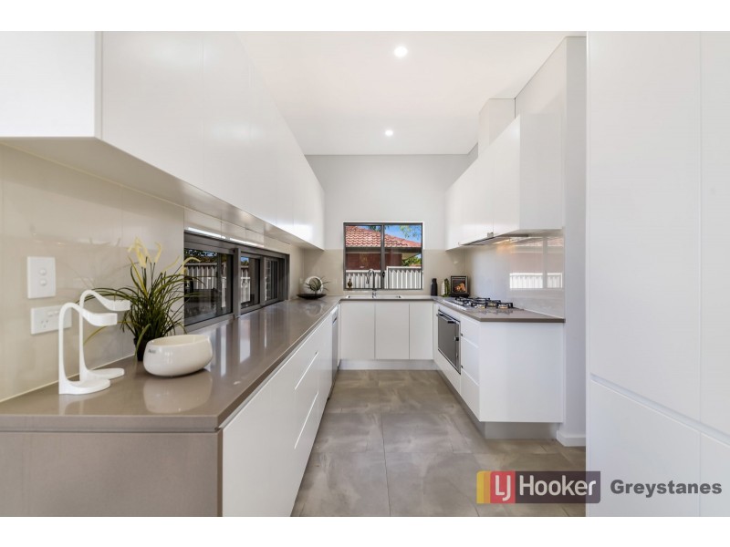 60 Sandra Street, Woodpark NSW 2164