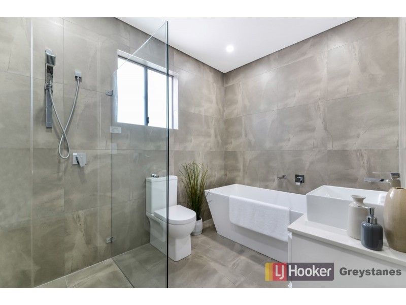 60 Sandra Street, Woodpark NSW 2164