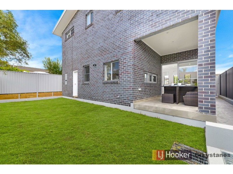 60 Sandra Street, Woodpark NSW 2164
