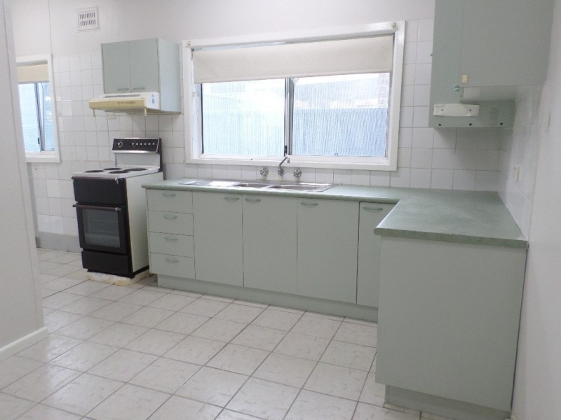 39 Mandoon Road, Girraween NSW 2145