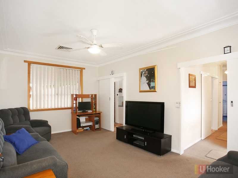 68 Runyon Ave, Greystanes NSW 2145