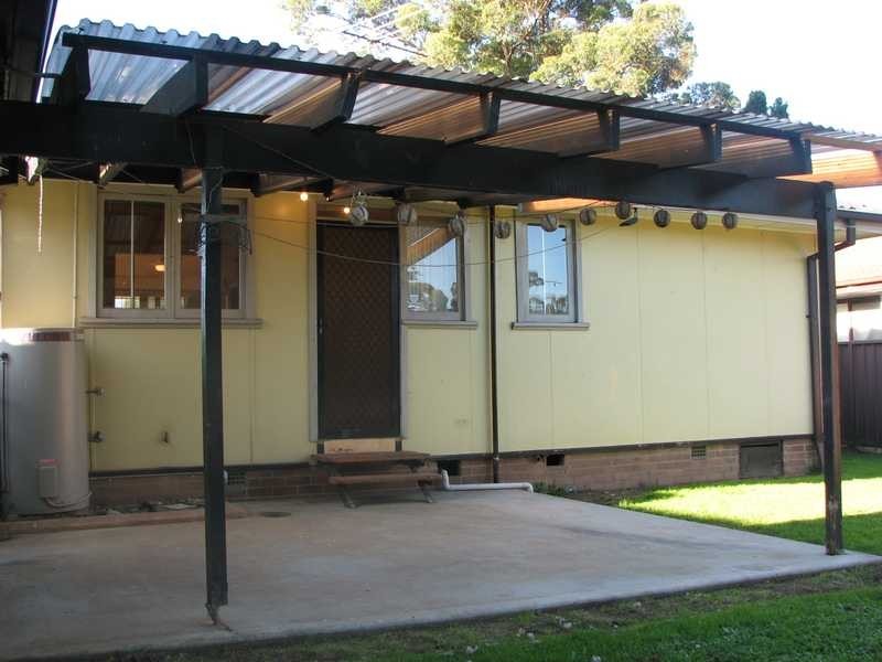 6 Murdoch St, Blackett NSW 2770