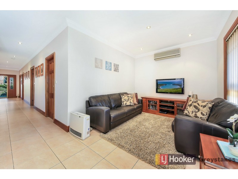 27 Ringrose Avenue, Greystanes NSW 2145