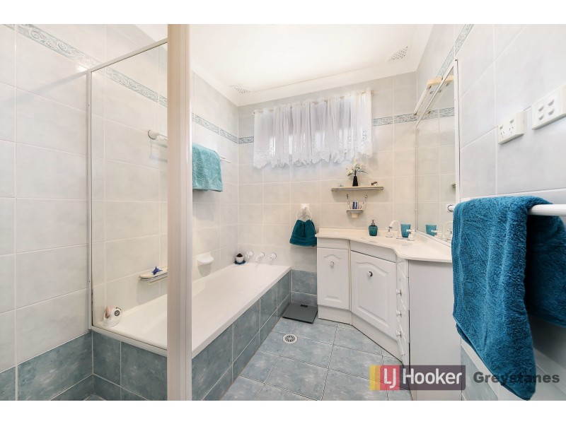 44 Lyle Street, Girraween NSW 2145