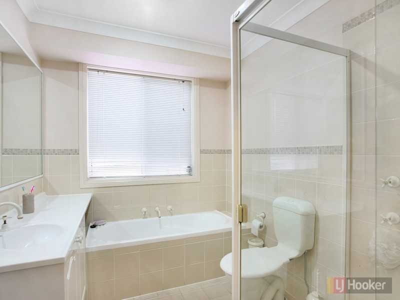 1/24 Blackbutt Cres, Greystanes NSW 2145