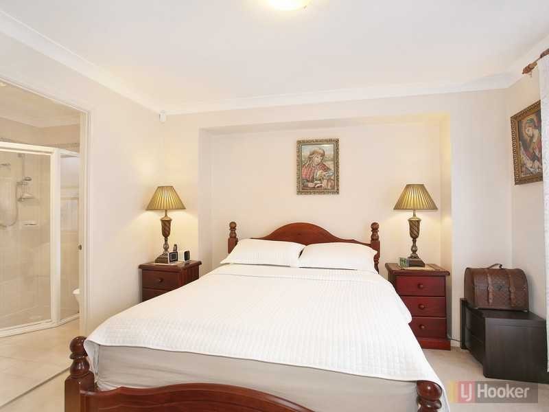 1/24 Blackbutt Cres, Greystanes NSW 2145