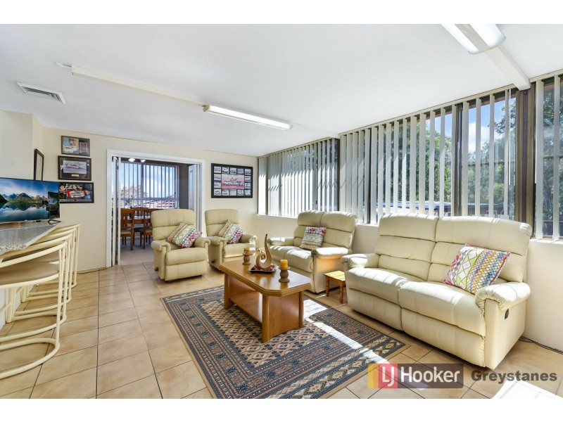 3 Ray Place, Woodpark NSW 2164
