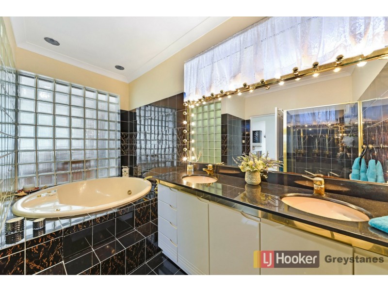 3 Ray Place, Woodpark NSW 2164