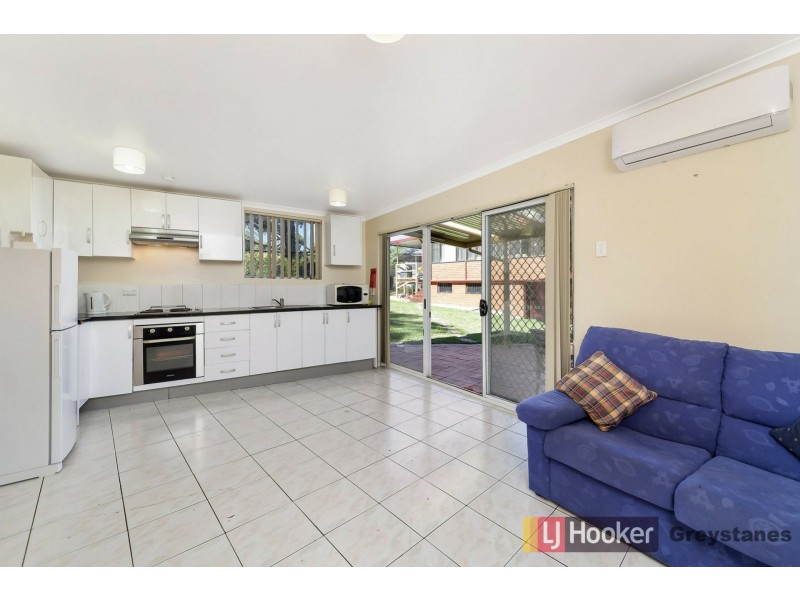 3 Ray Place, Woodpark NSW 2164