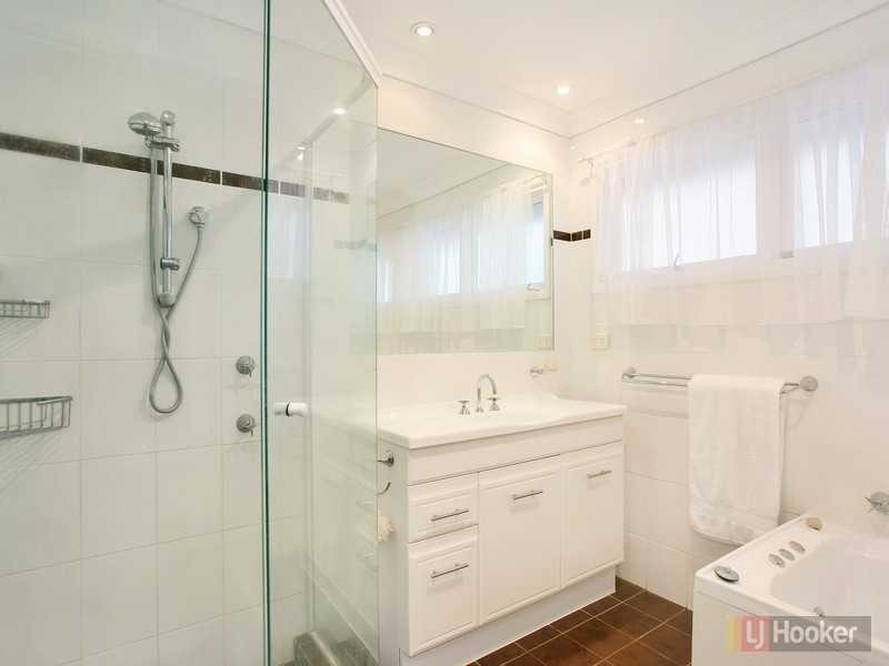 27 Daniel Street, Greystanes NSW 2145