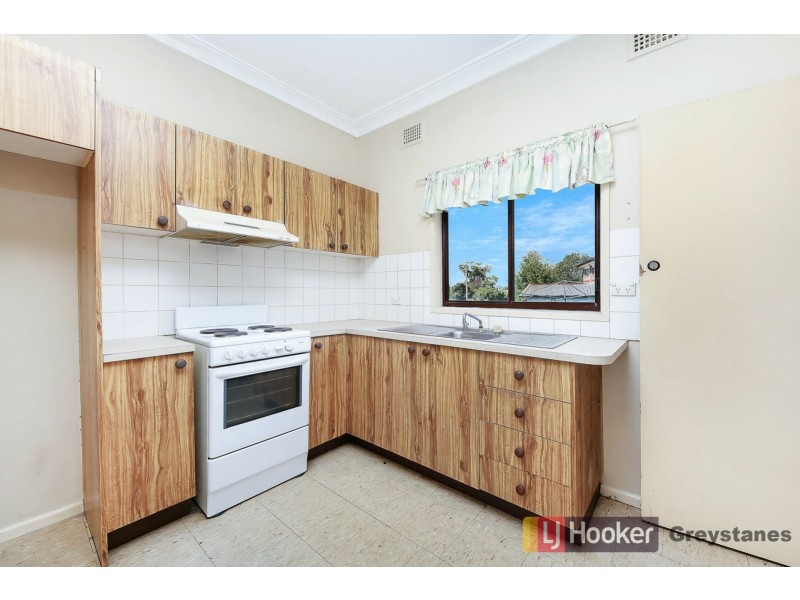 132 Jersey Road, Merrylands NSW 2160