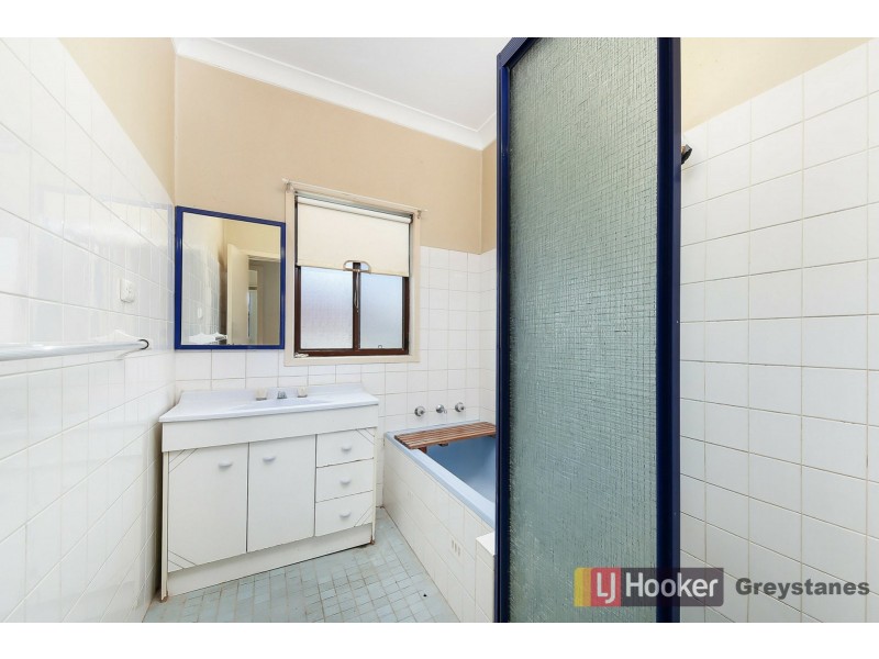 132 Jersey Road, Merrylands NSW 2160