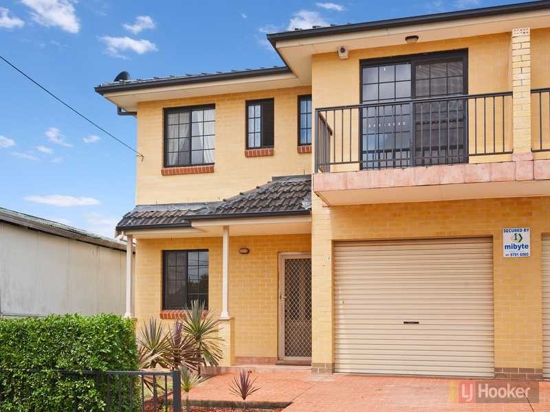 2/16 Rickard Street, Merrylands NSW 2160