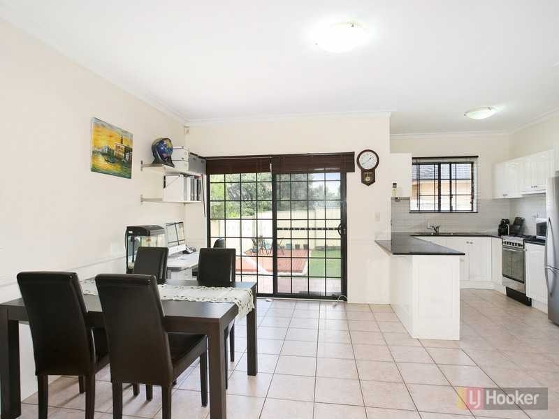 2/16 Rickard Street, Merrylands NSW 2160