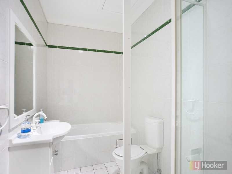 2/16 Rickard Street, Merrylands NSW 2160