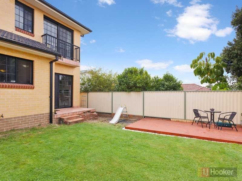 2/16 Rickard Street, Merrylands NSW 2160