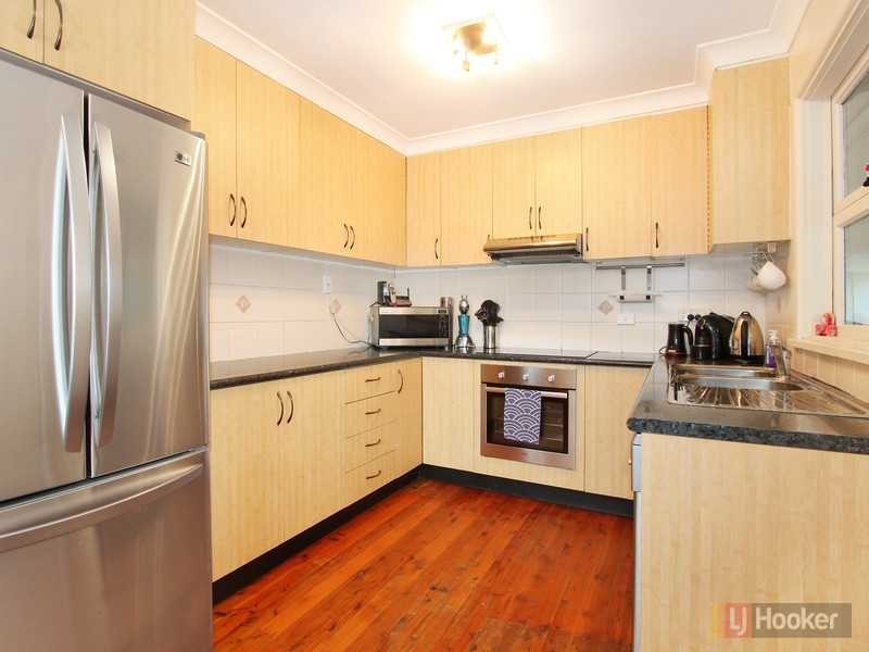 4 Taylor St, Greystanes NSW 2145