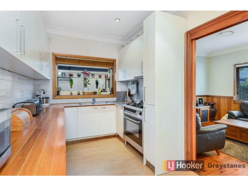 8 Carmen Street, Guildford NSW 2161