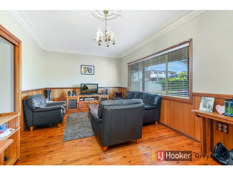 8 Carmen Street, Guildford NSW 2161