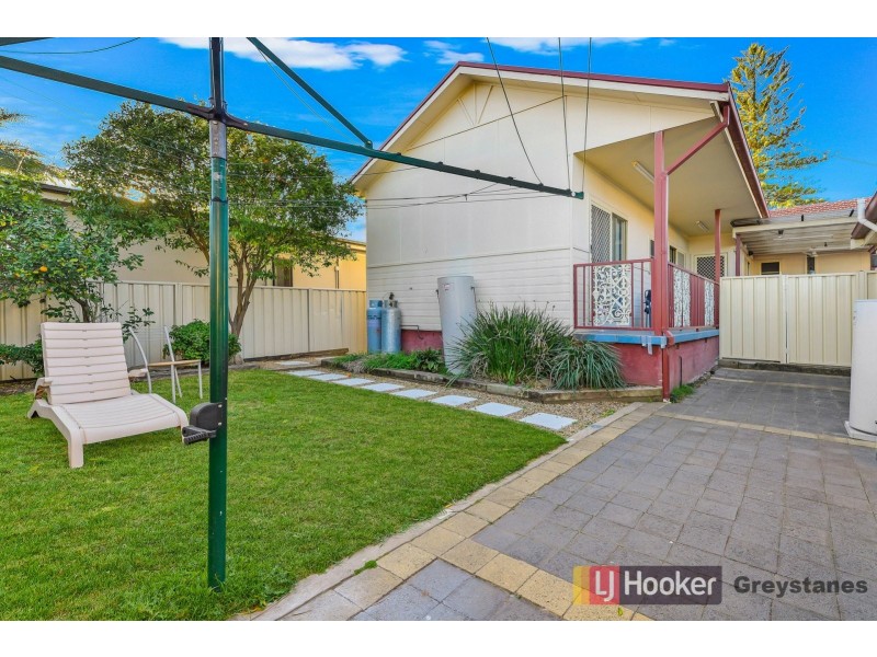 8 Carmen Street, Guildford NSW 2161