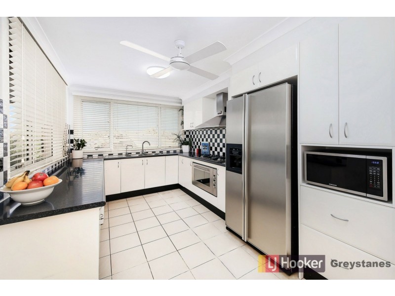 18 Braeside Road, Greystanes NSW 2145