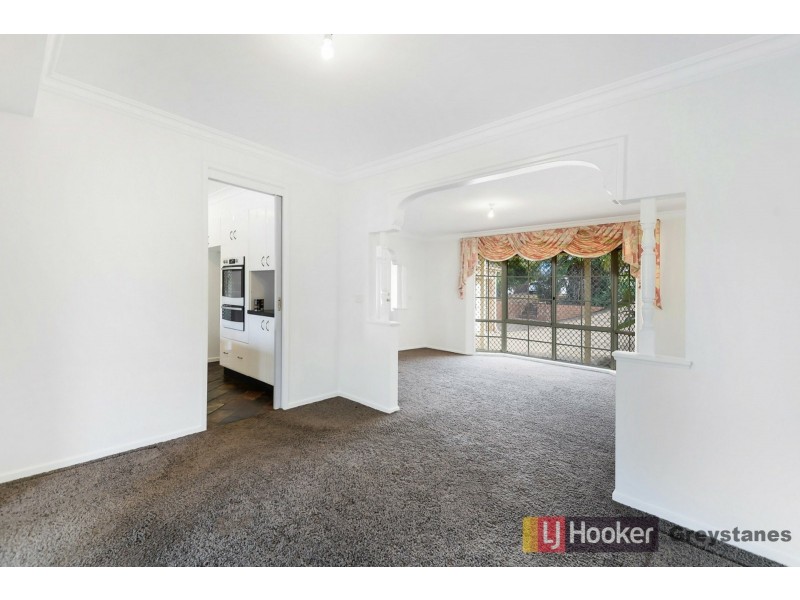 15 Rothbury Street, Edensor Park NSW 2176