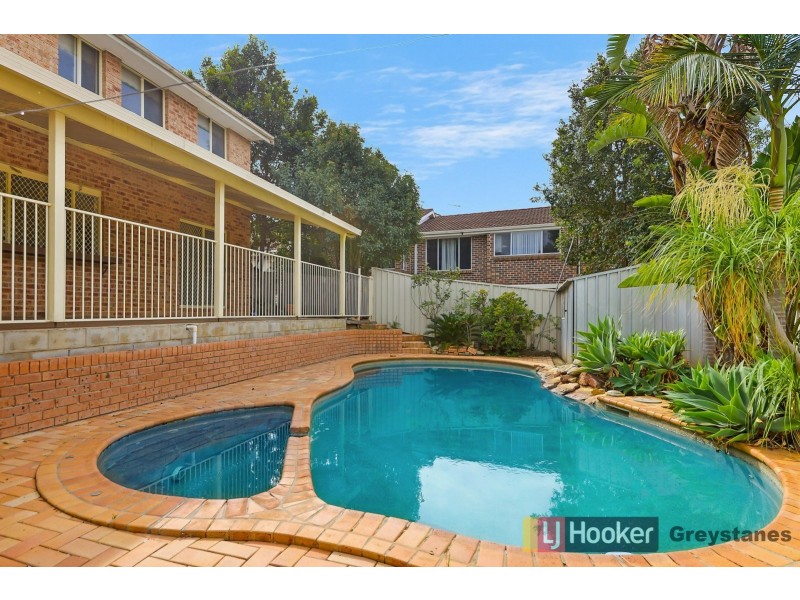 15 Rothbury Street, Edensor Park NSW 2176