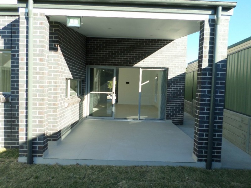 82a Grevillea Crescent, Greystanes NSW 2145