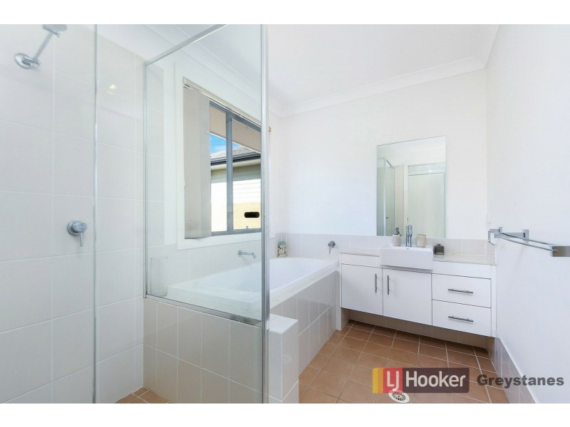 76 Driftway Drive, Pemulwuy NSW 2145