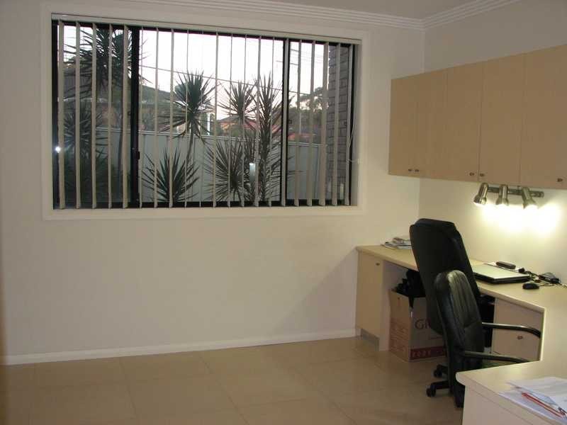 115 Whalans Rd, Greystanes NSW 2145