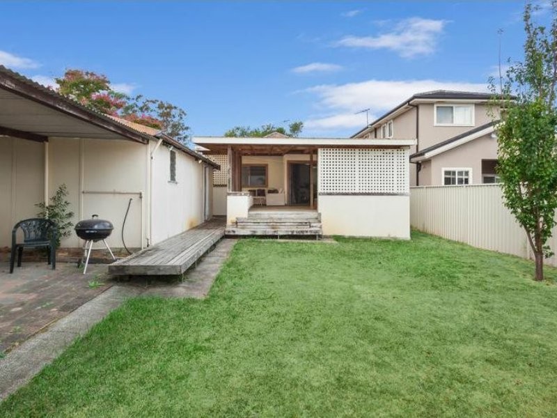 24 Queen Street, Guildford NSW 2161