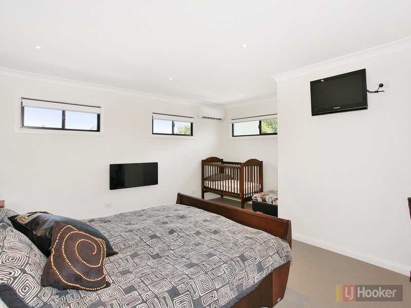 71 Bradman St, Greystanes NSW 2145