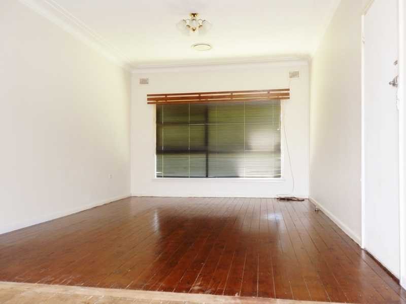 74 Hanbury St, Greystanes NSW 2145