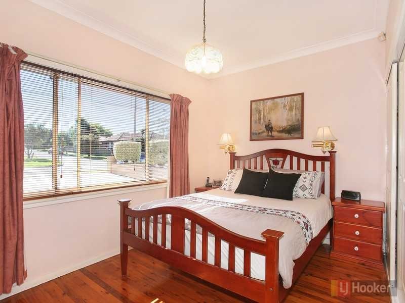 8 Carmen St, Guildford NSW 2161