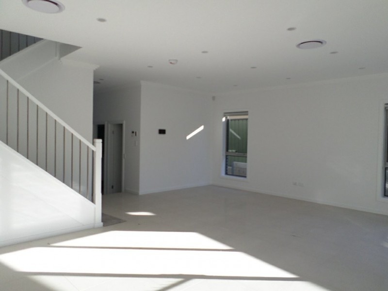 82b Grevillea Crescent, Greystanes NSW 2145