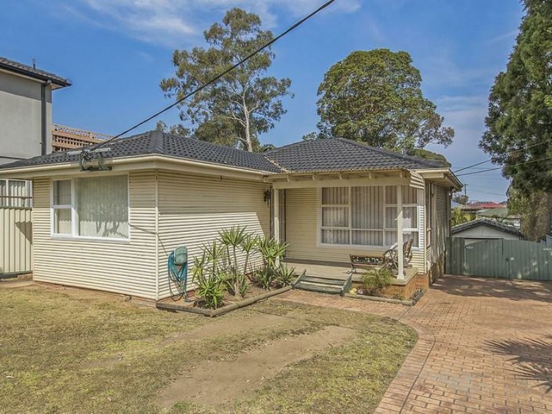 25 Pambula Crescent, Woodpark NSW 2164