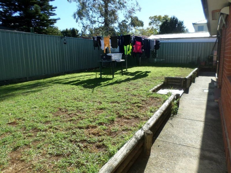 16 Bega Street, Pendle Hill NSW 2145