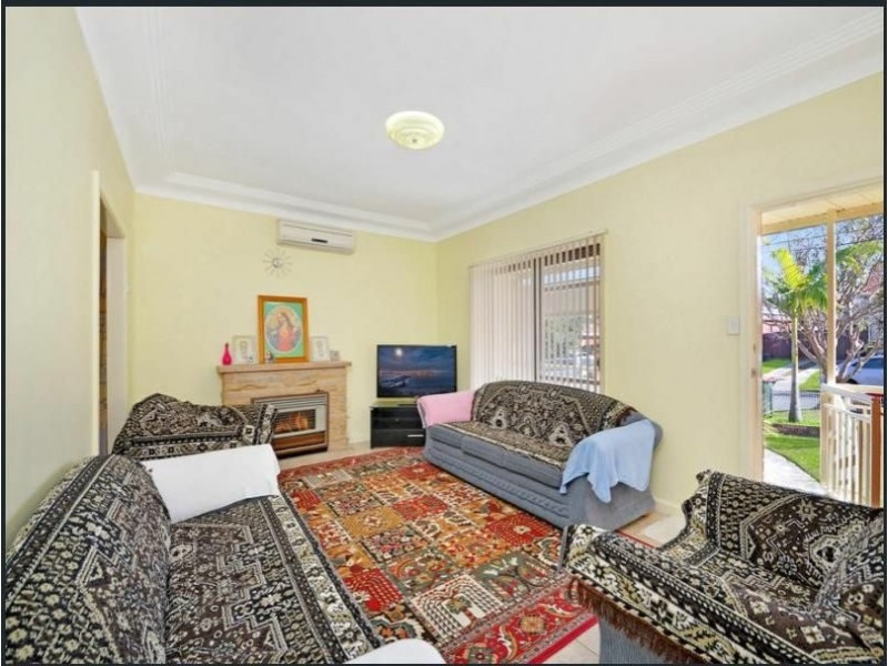 9 Wainwright Street, Guildford NSW 2161