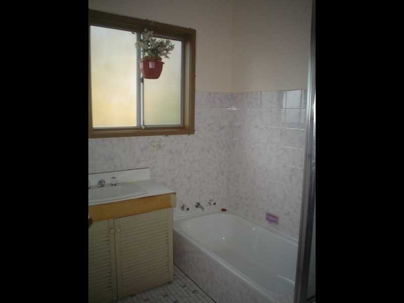 180 Cornelia Rd, Toongabbie NSW 2146