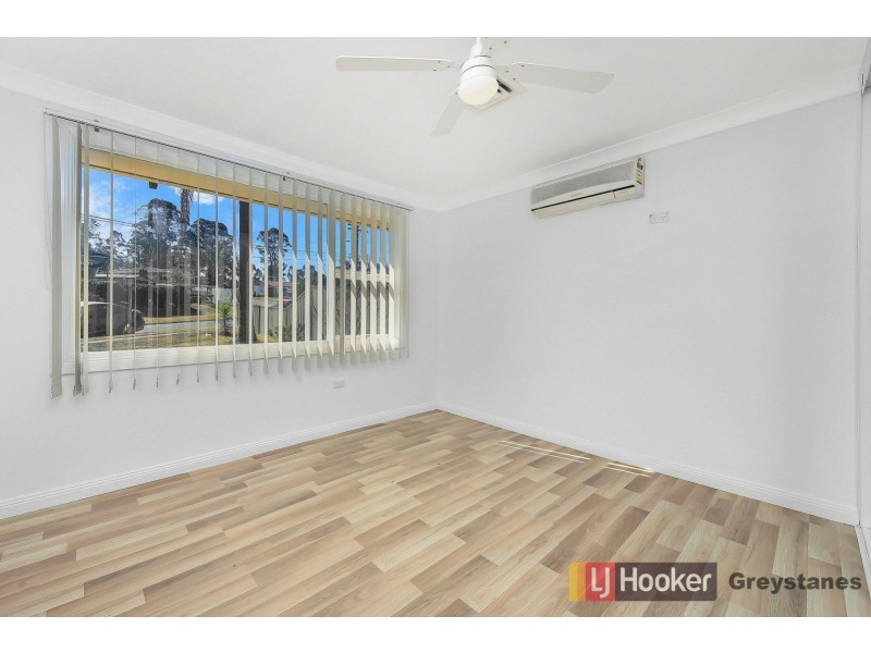 25 Pambula Crescent, Woodpark NSW 2164