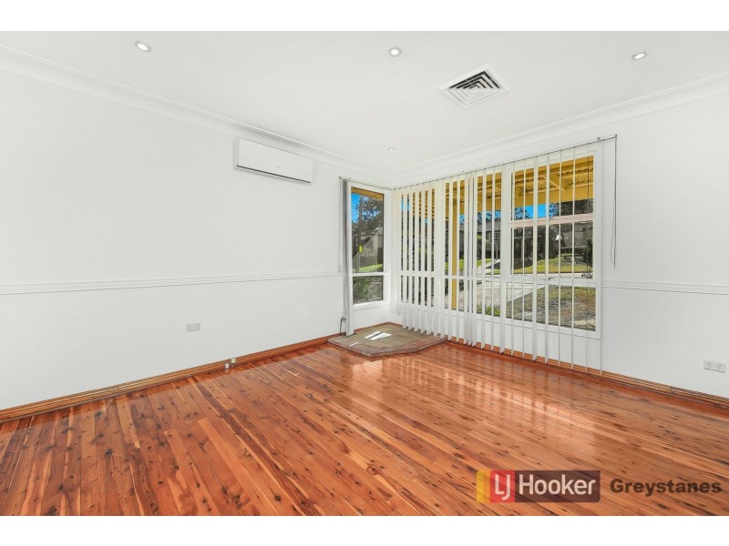 25 Pambula Crescent, Woodpark NSW 2164
