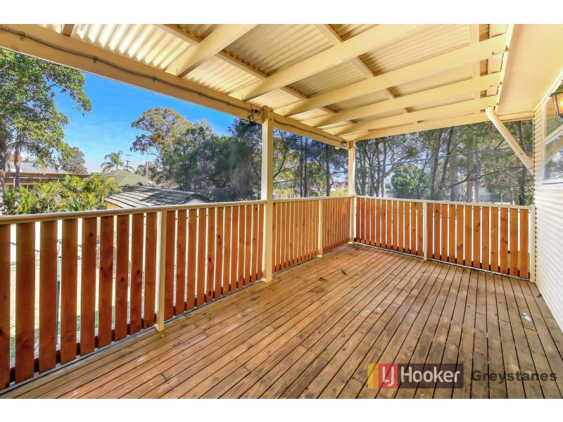 25 Pambula Crescent, Woodpark NSW 2164