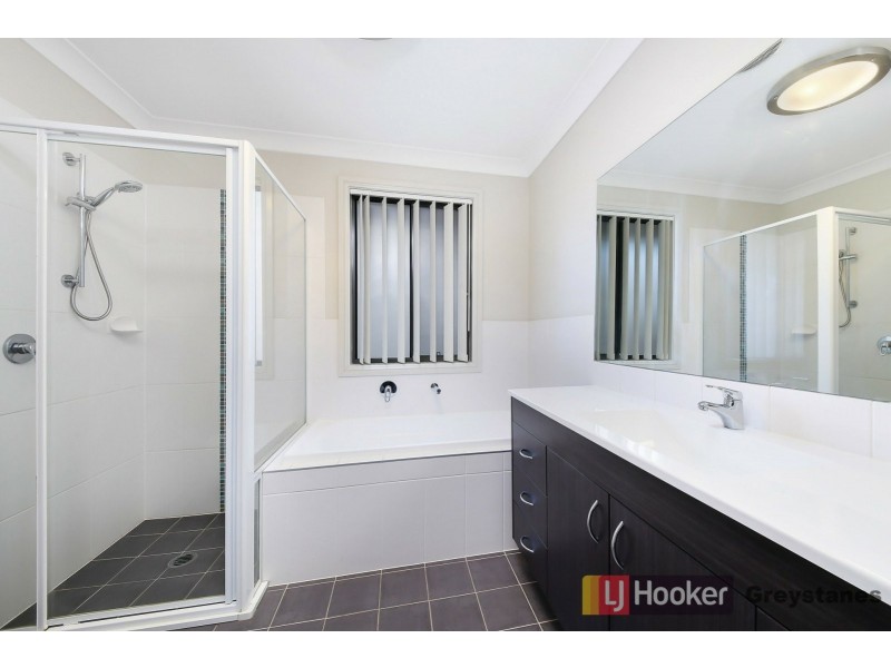 7 Baoma Avenue, Pemulwuy NSW 2145