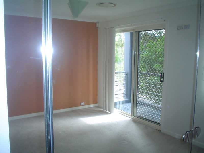 12 Comaneci St, Newington NSW 2127