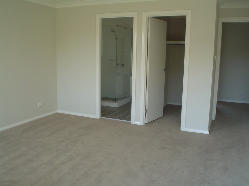 76 Driftway Drive, Pemulwuy NSW 2145