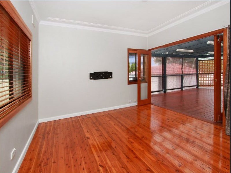 27 Craig Street, Blacktown NSW 2148