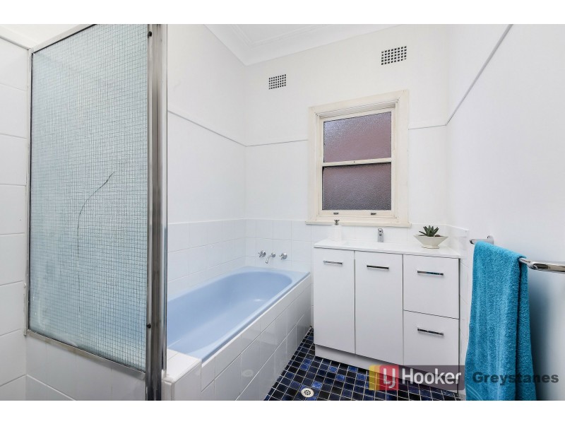 26 Targo Road, Girraween NSW 2145