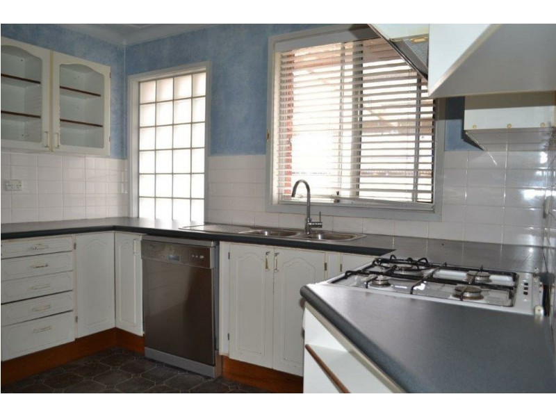 62 Dennis Street, Greystanes NSW 2145