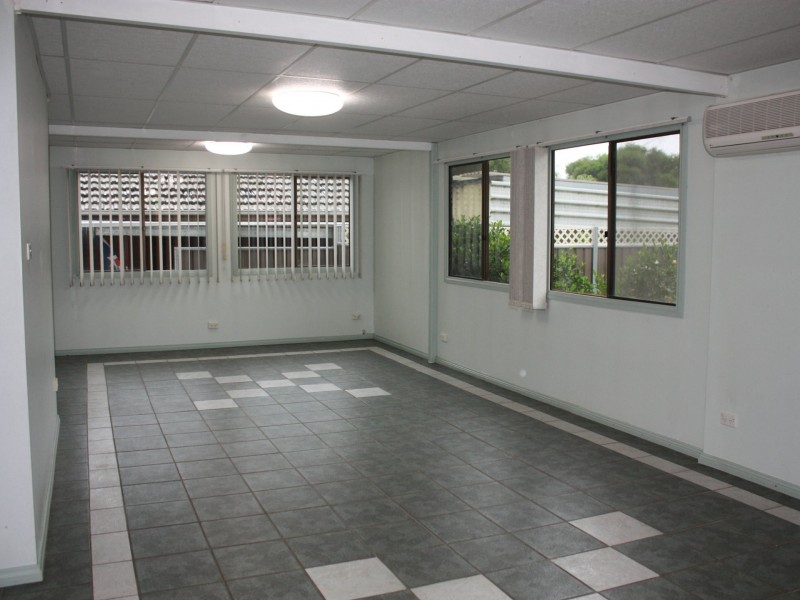 8 Columbia Road, Seven Hills NSW 2147